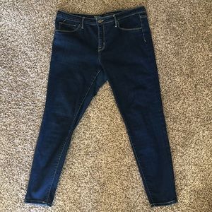 Mossimo mid-rise jegging size 16.
